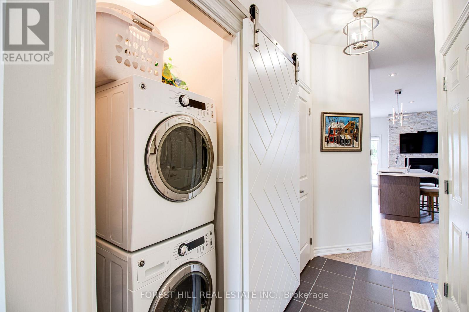 Photo 14 of 17 Gregory Avenue, Collingwood ON