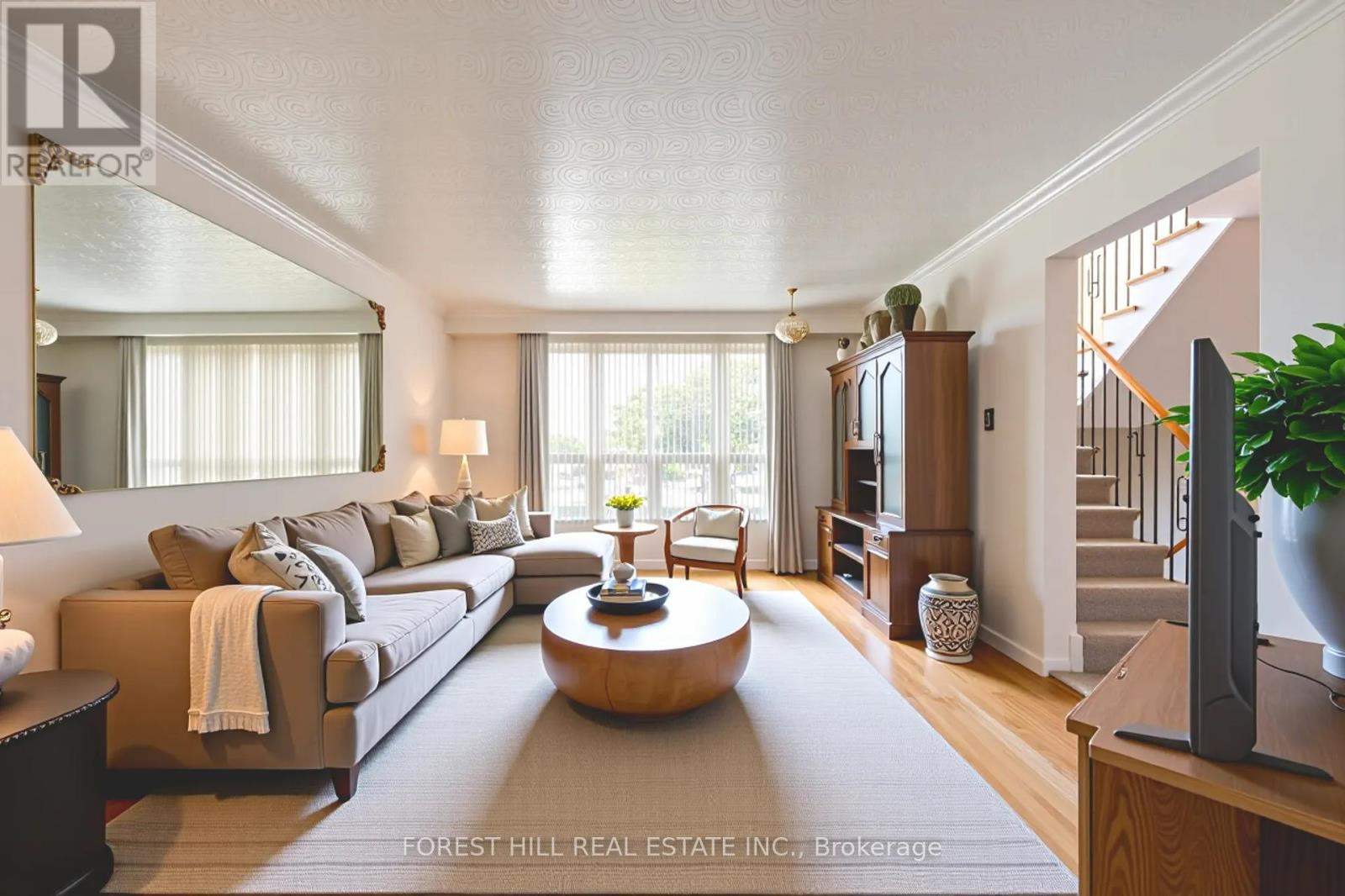 Photo 17 of 73 Talent Crescent, Toronto ON