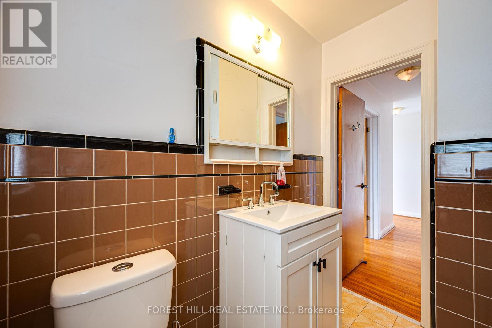 Photo 30 of 73 Talent Crescent, Toronto ON