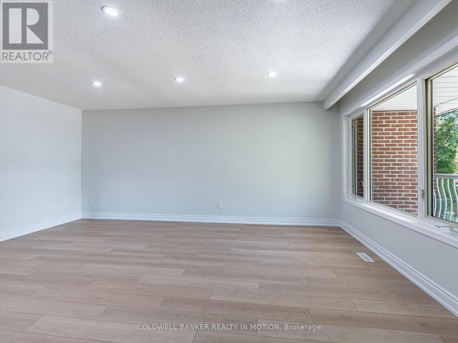 Photo 13 of 7738 Kittridge Drive, Mississauga ON