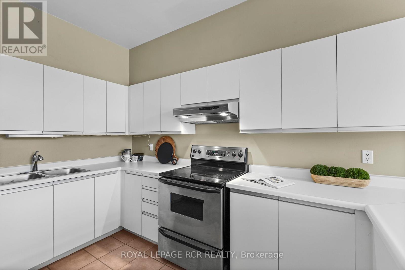 Photo 19 of 12 16 Fourth Street, Orangeville ON