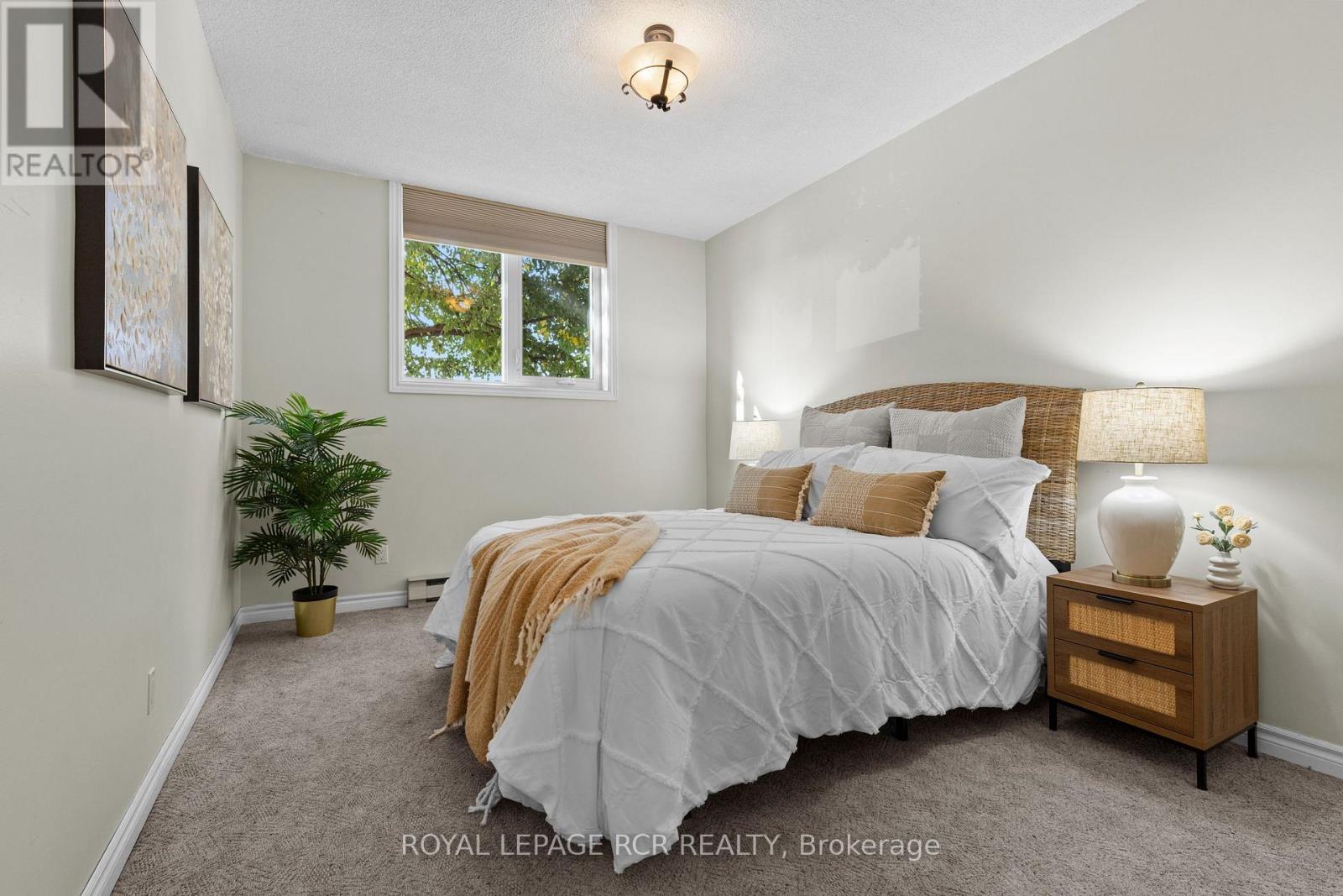 Photo 5 of 12 16 Fourth Street, Orangeville ON