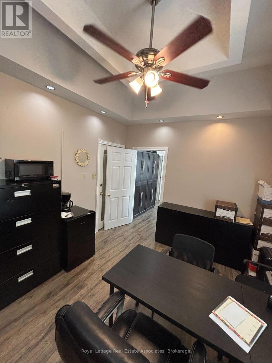 Photo 6 of 205 112 Main Street S, Halton Hills ON