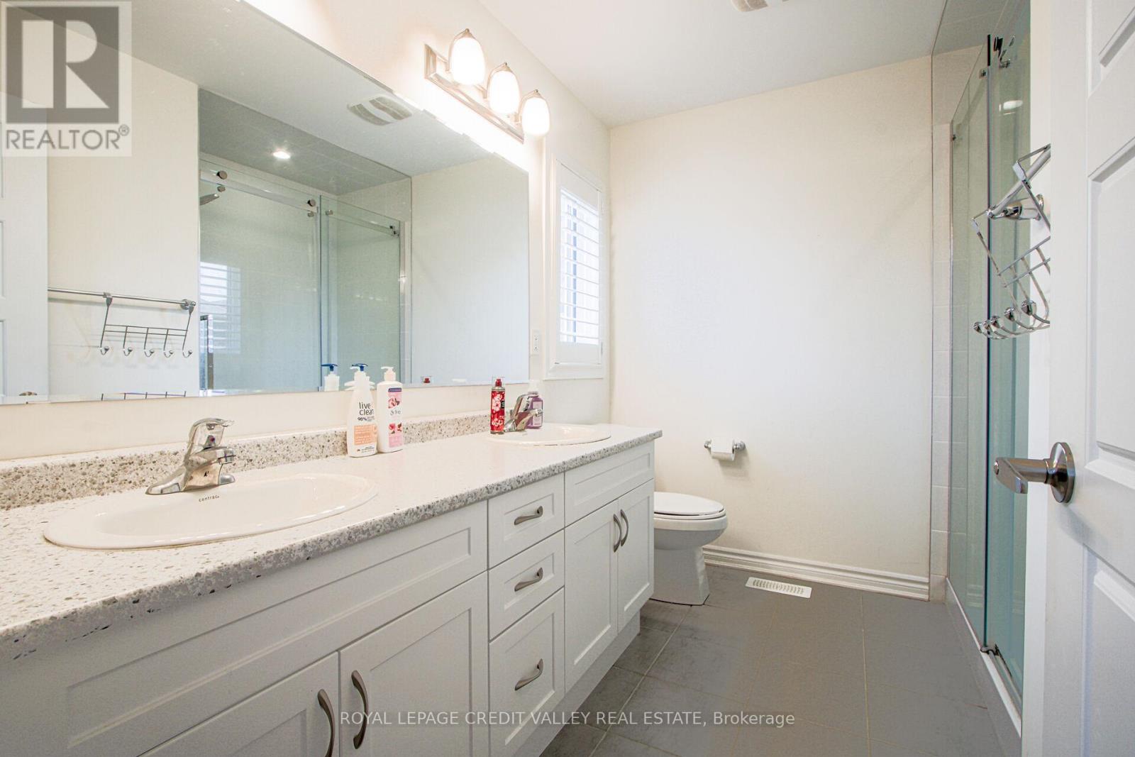 Photo 16 of 1229 Rose Way, Milton ON