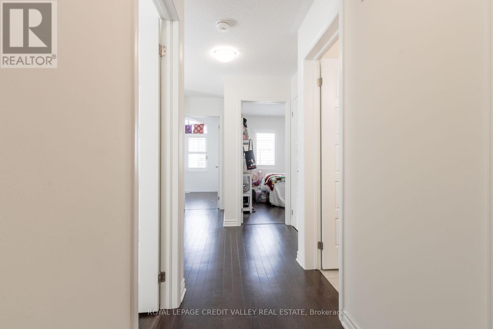 Photo 12 of 1229 Rose Way, Milton ON