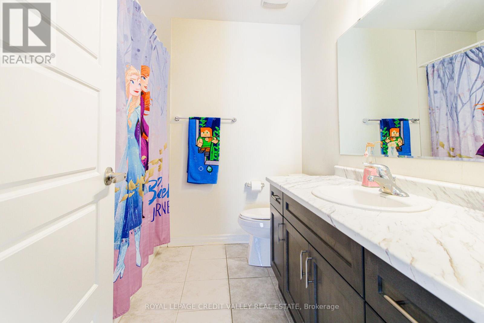 Photo 18 of 1229 Rose Way, Milton ON