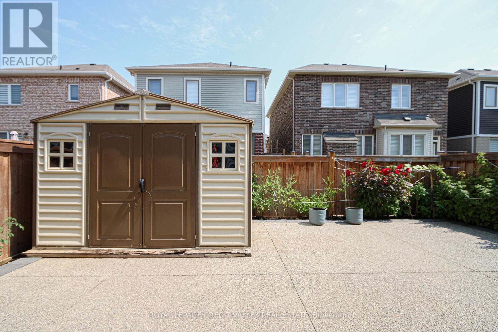 Photo 30 of 1229 Rose Way, Milton ON