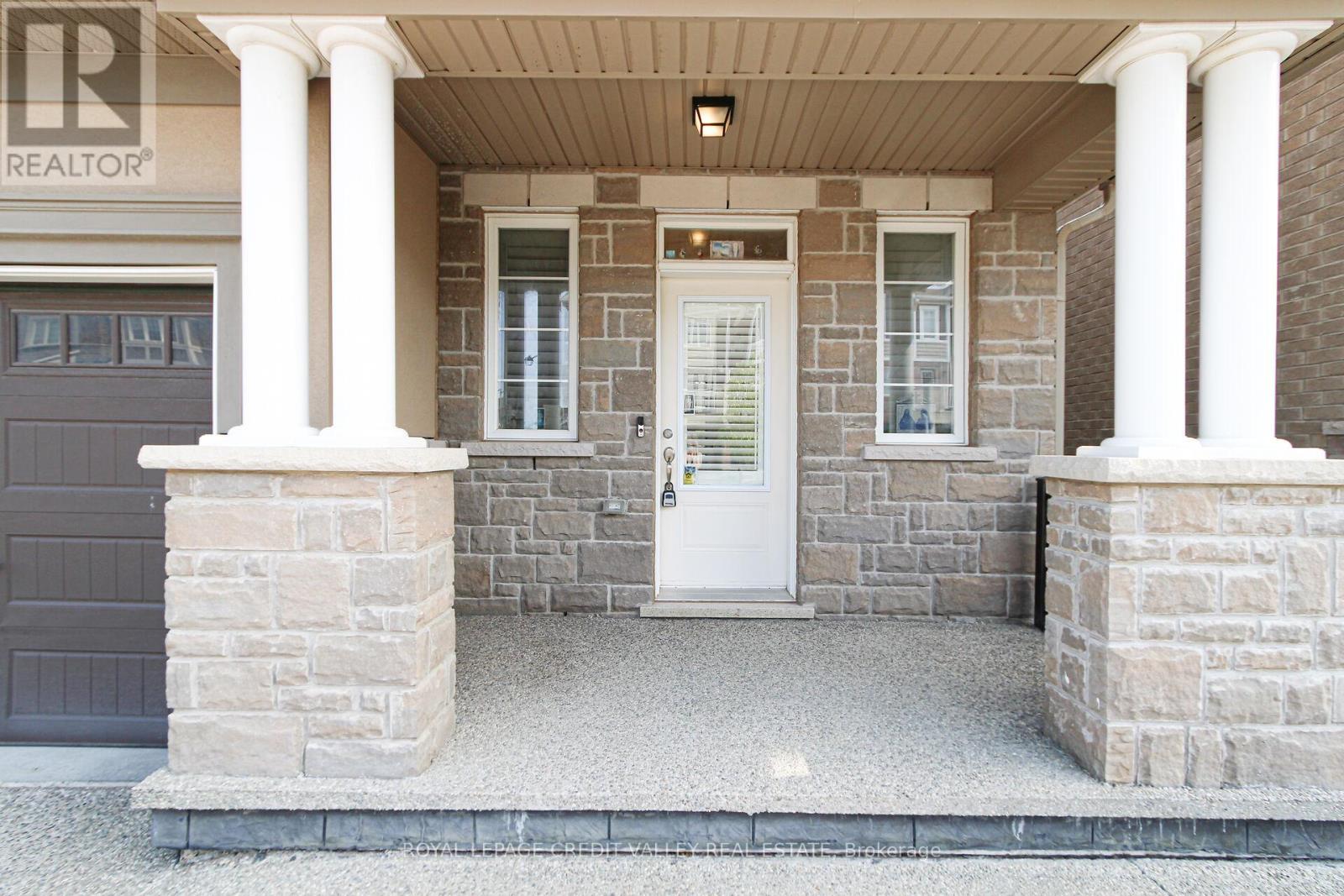 Photo 5 of 1229 Rose Way, Milton ON