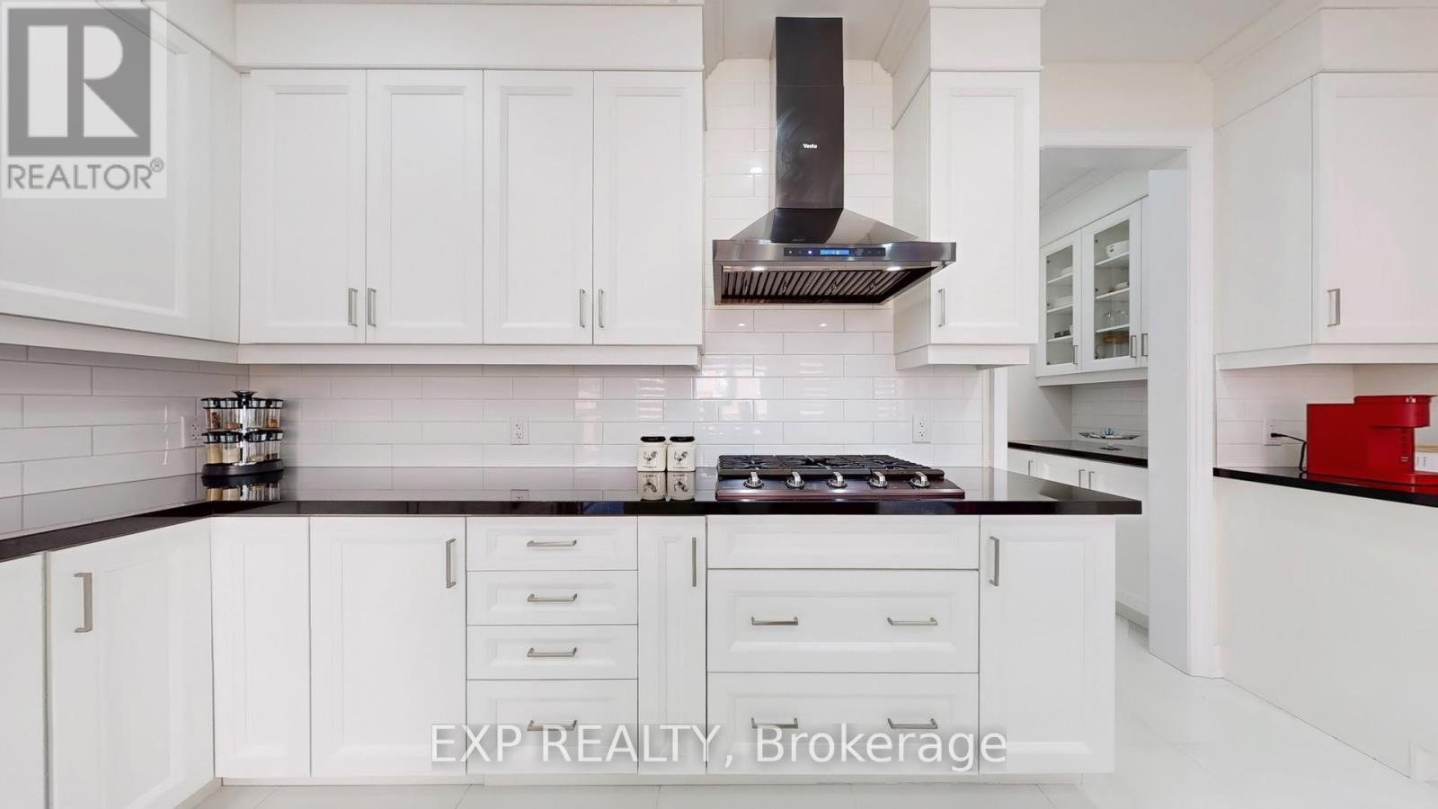 Photo 18 of 15 Frost Street, Brampton ON