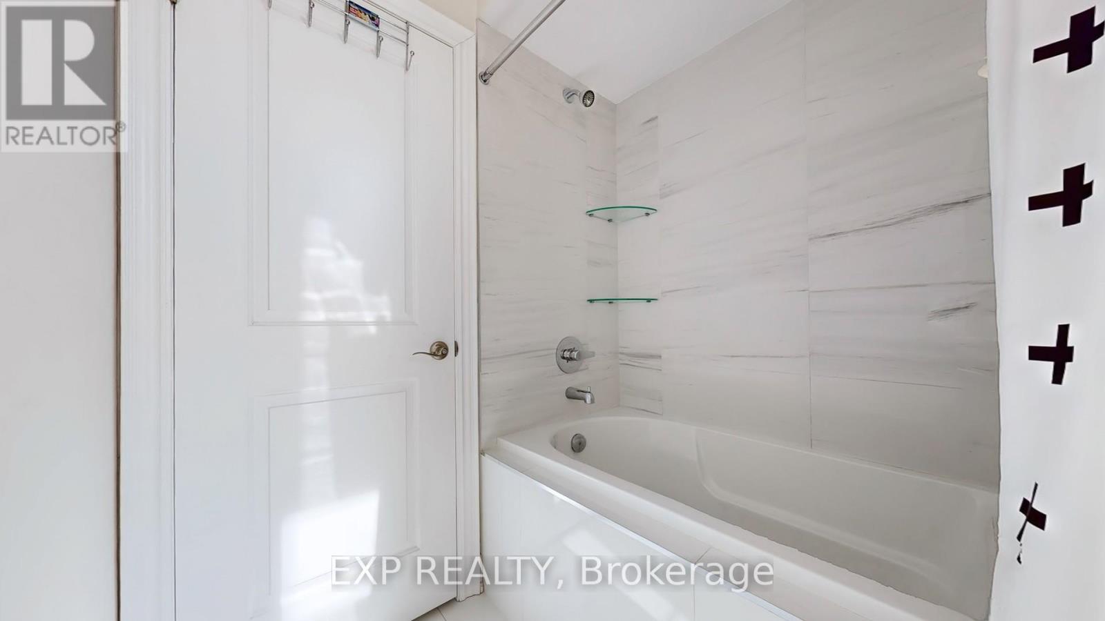 Photo 32 of 15 Frost Street, Brampton ON