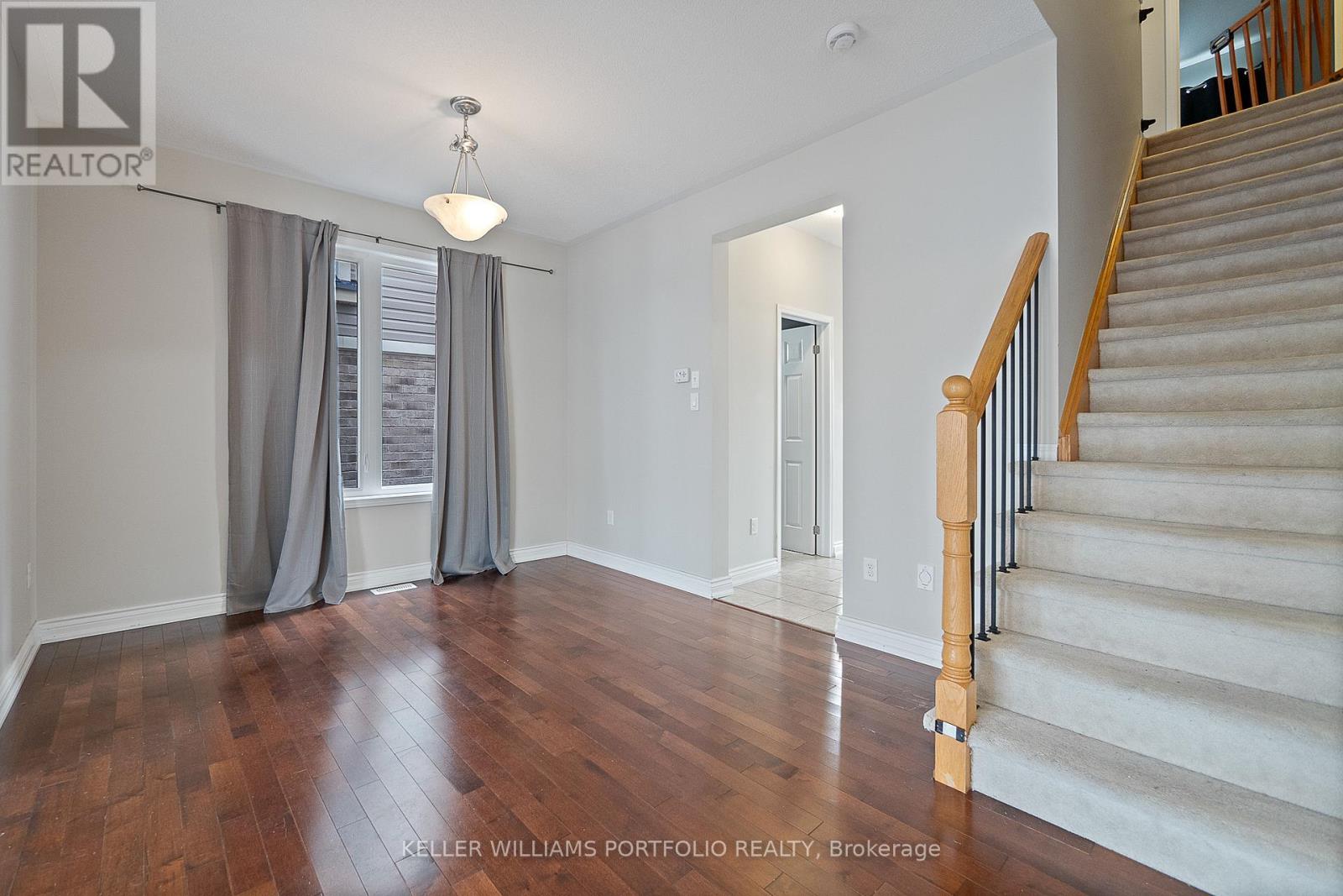 Photo 31 of 406 Grenke Place, Milton ON