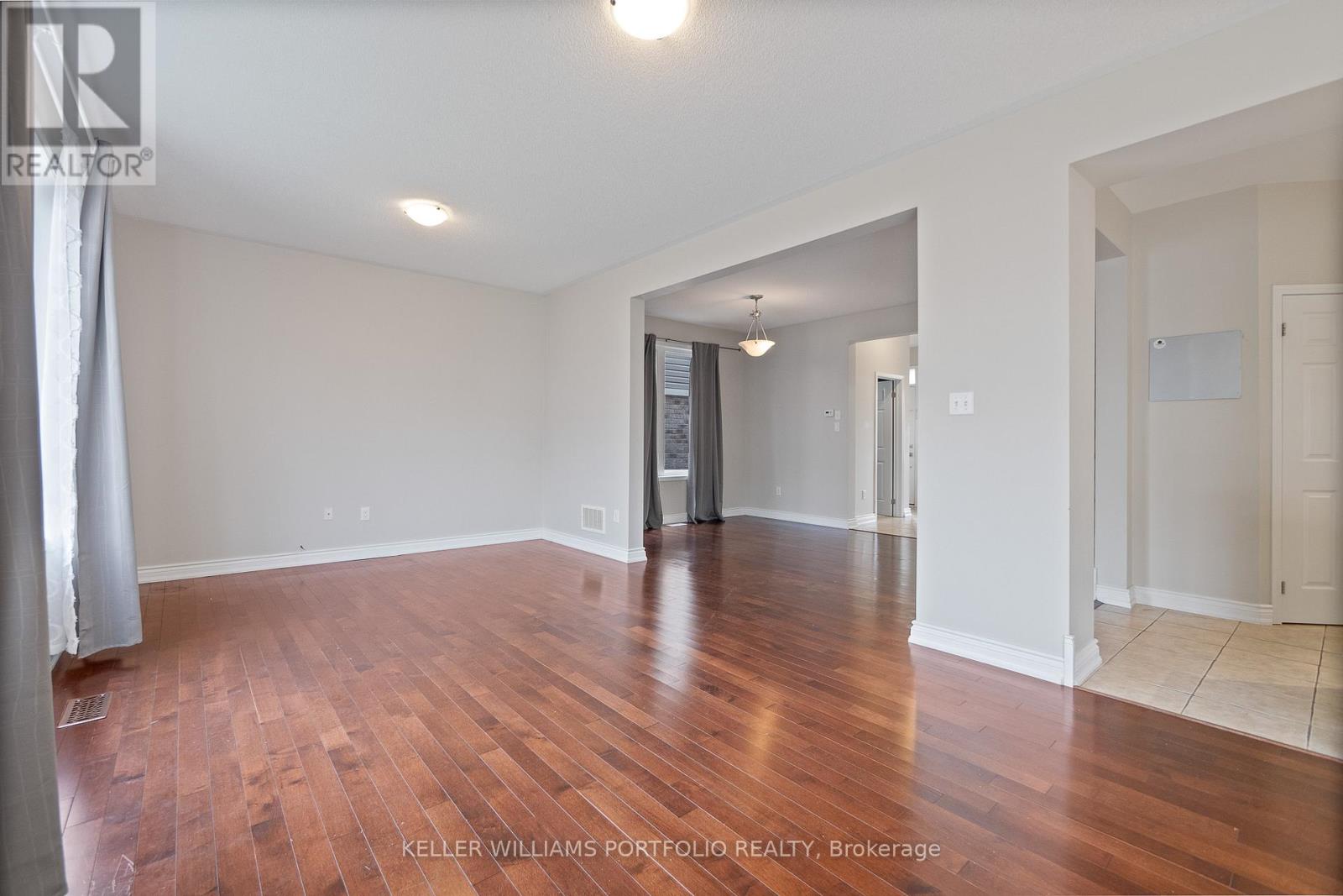 Photo 33 of 406 Grenke Place, Milton ON