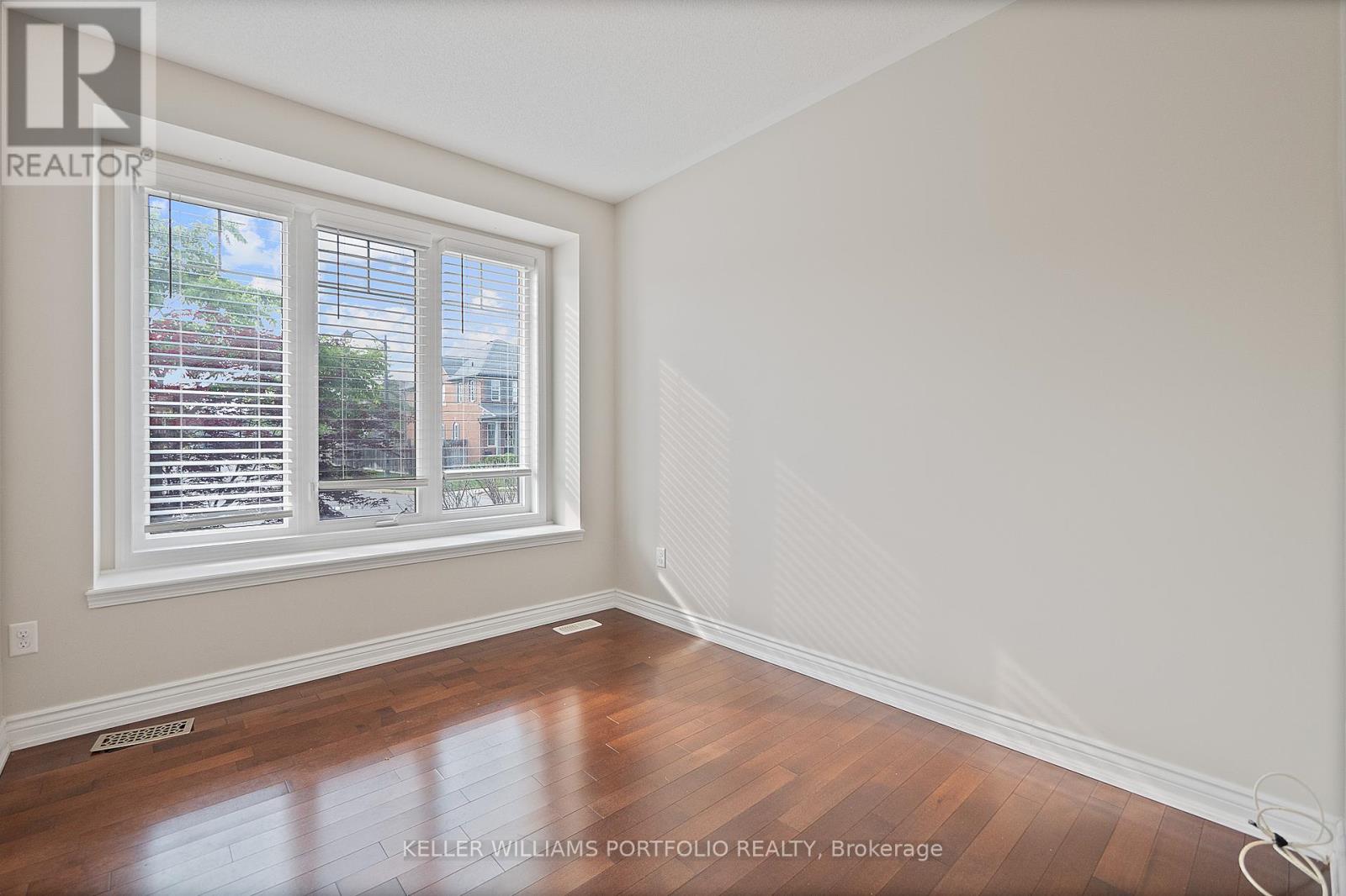 Photo 17 of 406 Grenke Place, Milton ON