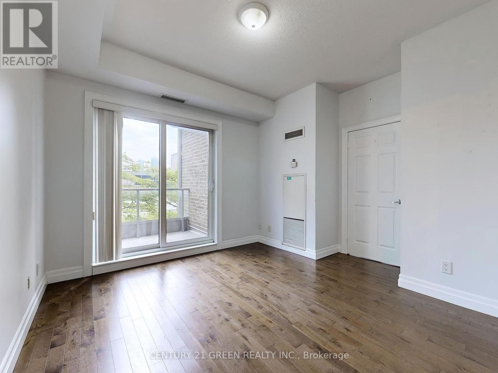 Photo 14 of 105 388 Prince Of Wales Drive, Mississauga ON