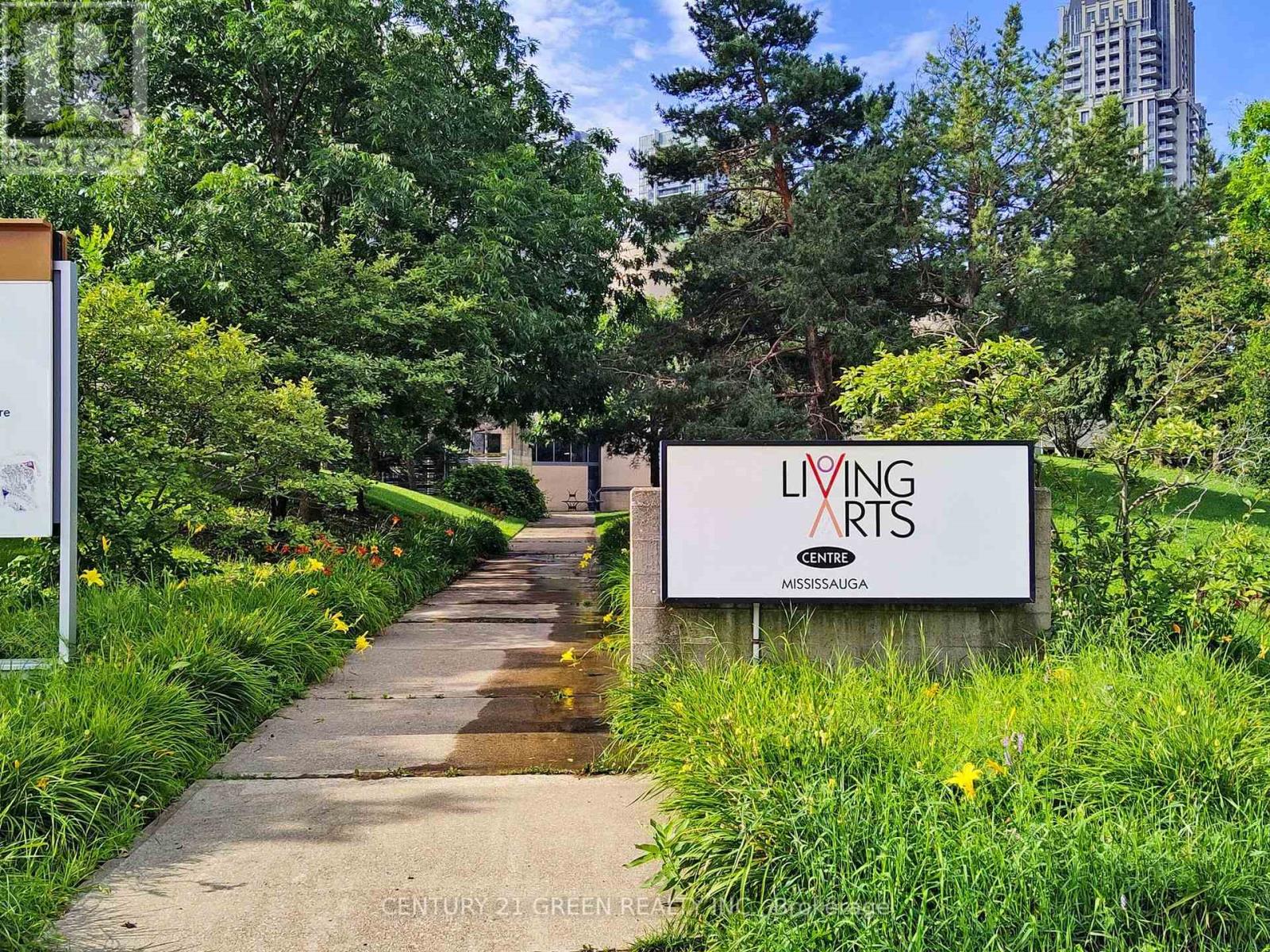Photo 8 of 105 388 Prince Of Wales Drive, Mississauga ON