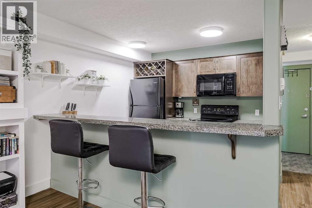 Single Family House Loft for Sale in    Avenue NE Crescent Heights Calgary 