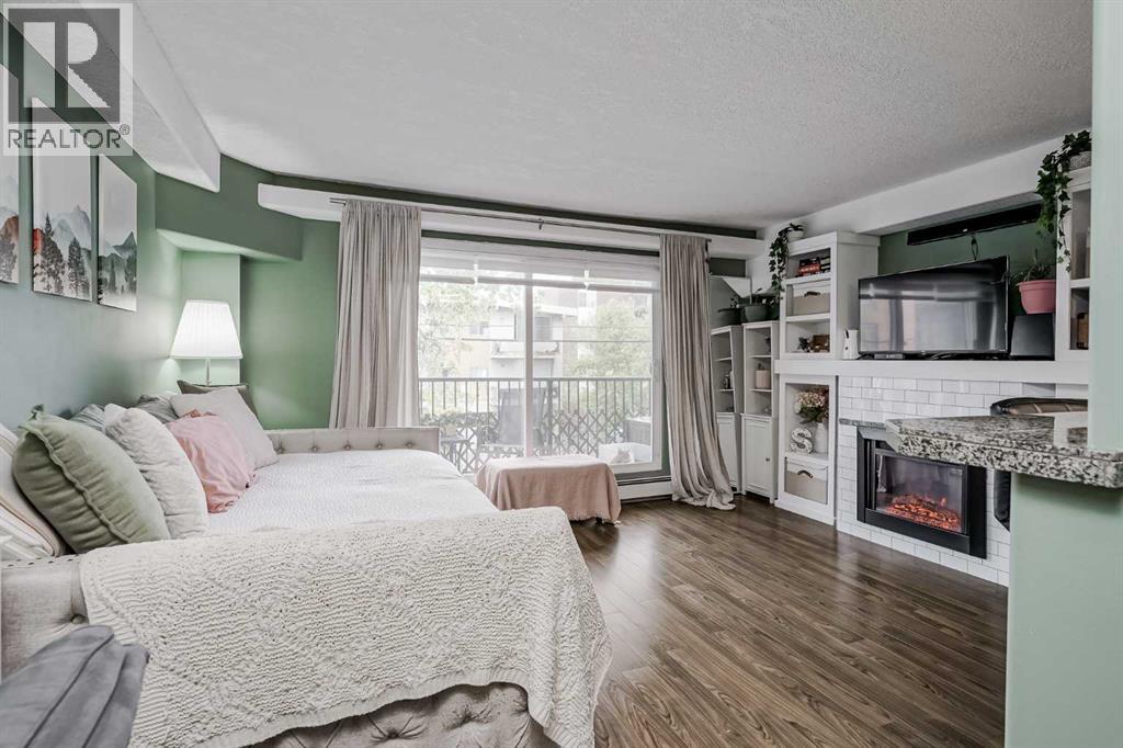 Single Family House Loft for Sale in    Avenue NE Crescent Heights Calgary 