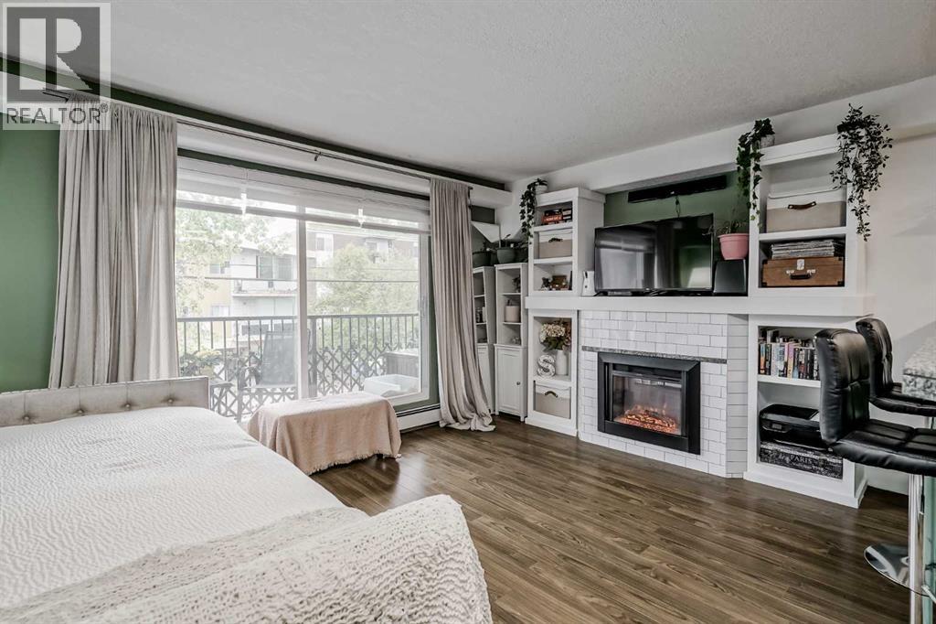 Single Family House Loft for Sale in    Avenue NE Crescent Heights Calgary 