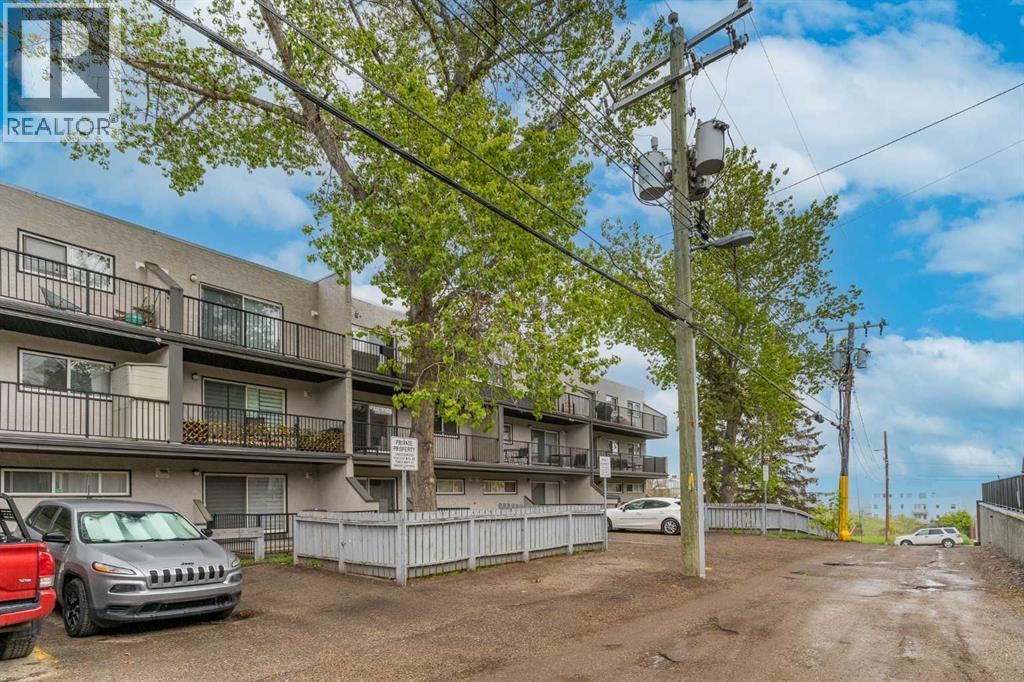 Single Family House Loft for Sale in    Avenue NE Crescent Heights Calgary 
