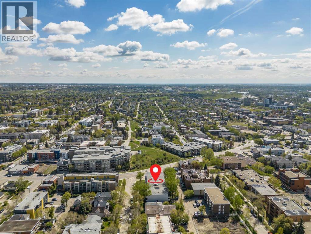 Single Family House Loft for Sale in    Avenue NE Crescent Heights Calgary 