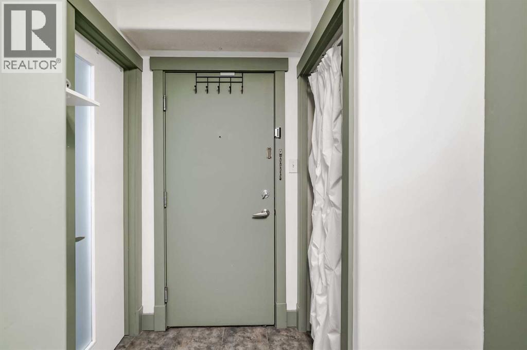 Single Family House Loft for Sale in    Avenue NE Crescent Heights Calgary 