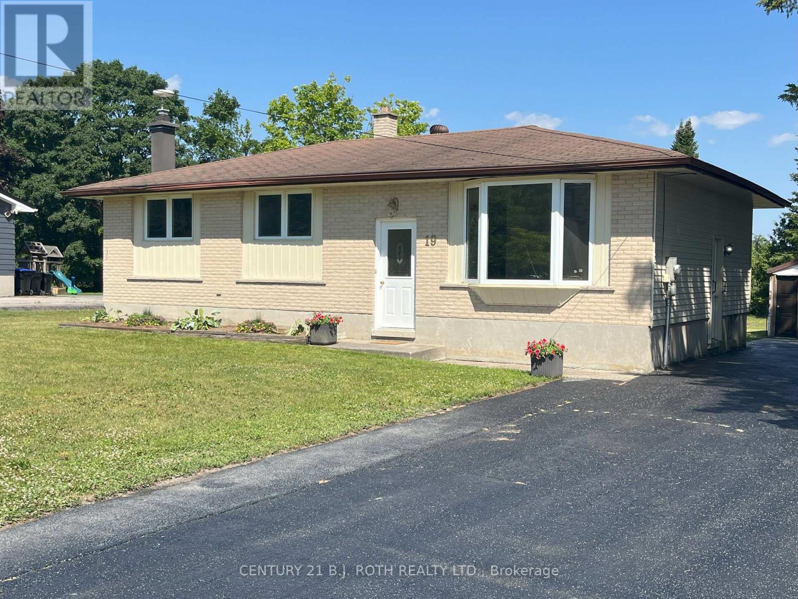 Photo 1 of 19 Finlay Mill Road, Springwater ON