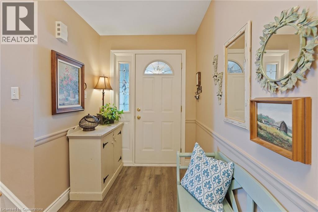 Photo 7 of 1383 Christina Court, Burlington ON