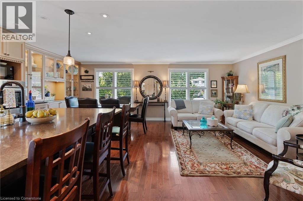 Photo 9 of 1383 Christina Court, Burlington ON