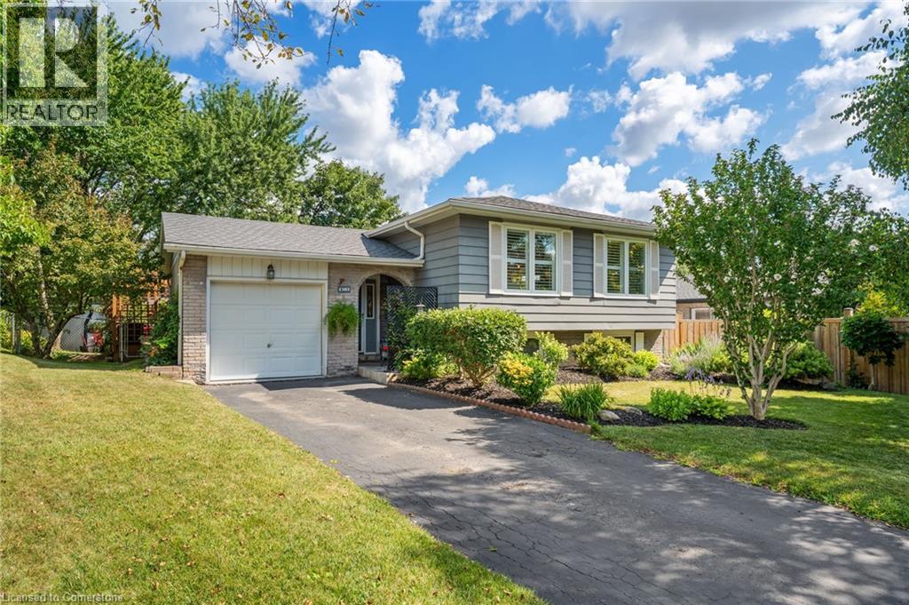 Photo 1 of 1383 Christina Court, Burlington ON