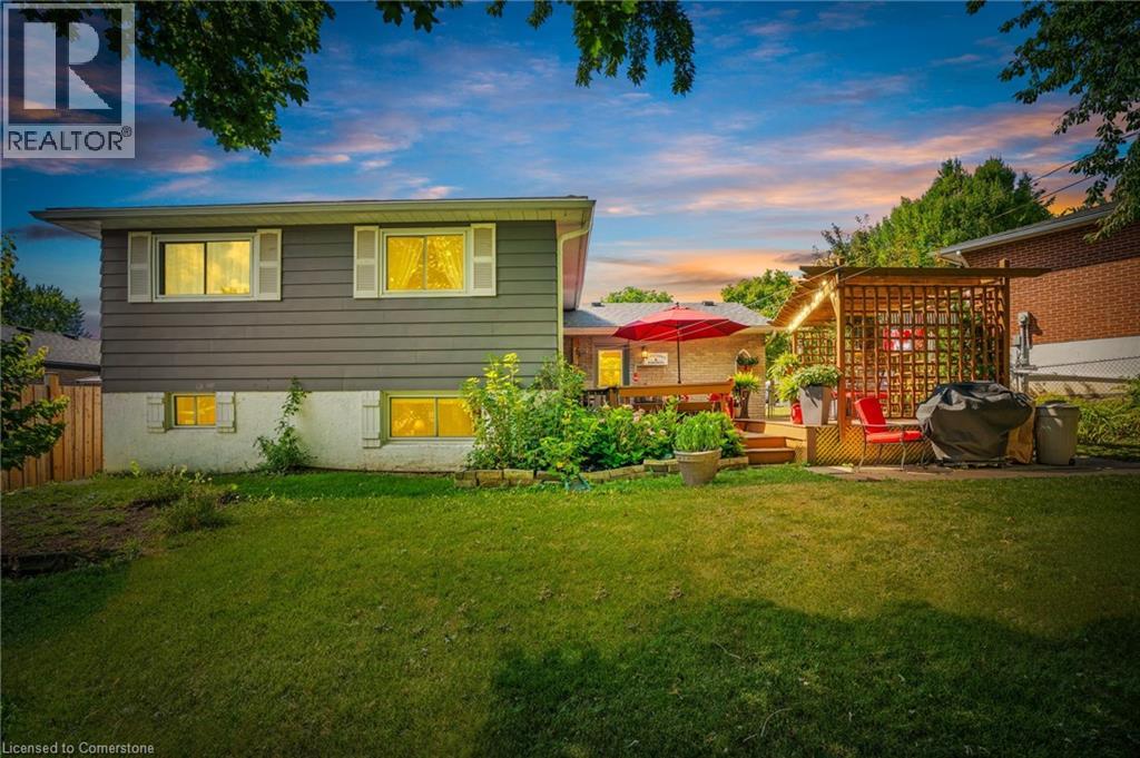 Photo 37 of 1383 Christina Court, Burlington ON
