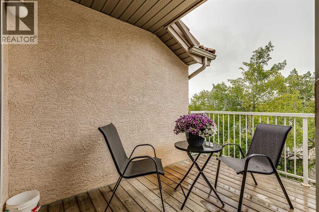 Single Family House 4 Level for Sale in  Patterson View SW Patterson Calgary 