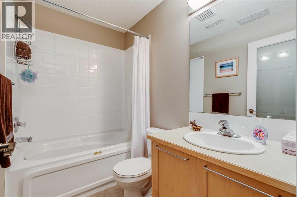 Single Family House 4 Level for Sale in  Patterson View SW Patterson Calgary 