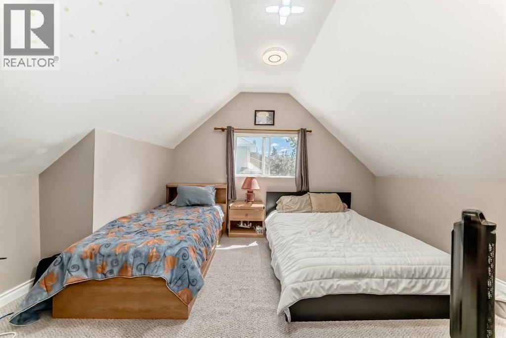 Single Family House 4 Level for Sale in  Bow Crescent NW Bowness Calgary 