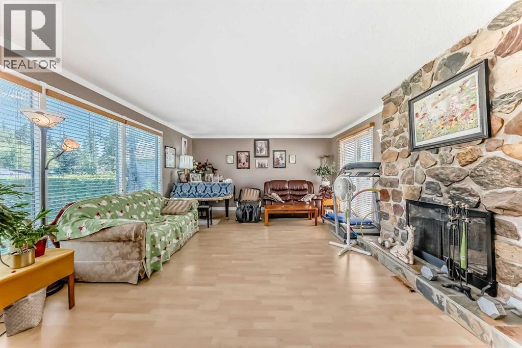 Single Family House 4 Level for Sale in  Bow Crescent NW Bowness Calgary 