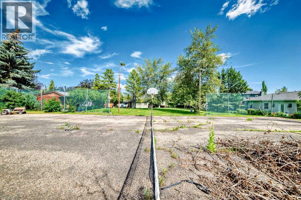 Single Family House 4 Level for Sale in  Bow Crescent NW Bowness Calgary 