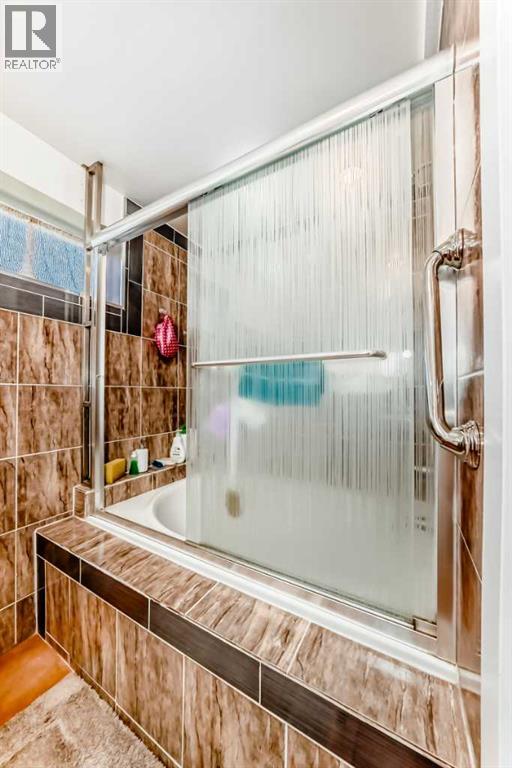 Single Family House 4 Level for Sale in  Bow Crescent NW Bowness Calgary 