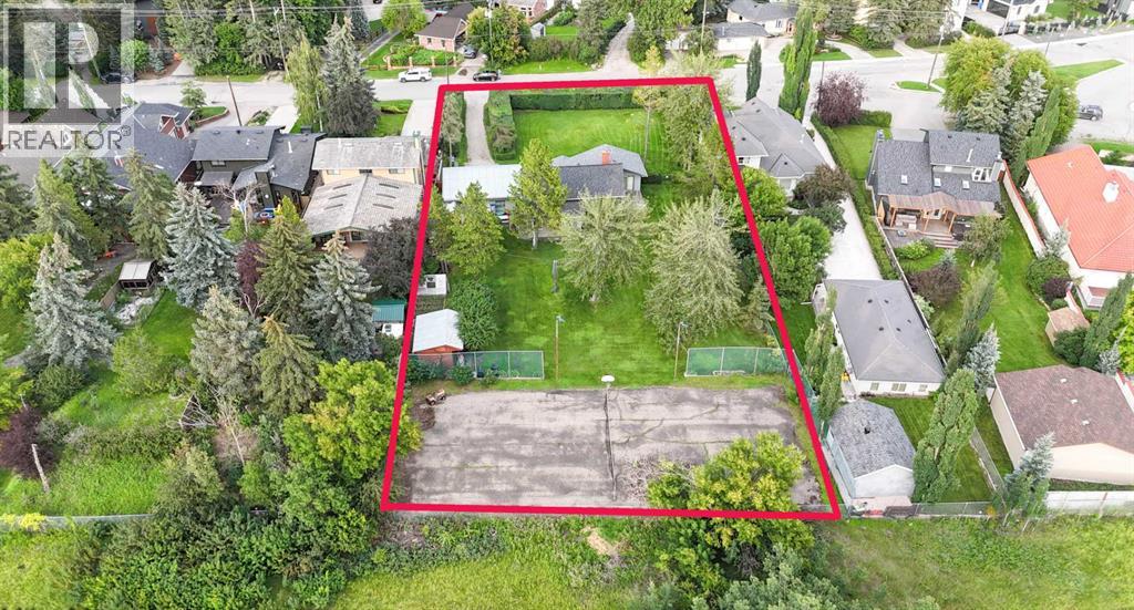 Single Family House 4 Level for Sale in  Bow Crescent NW Bowness Calgary 