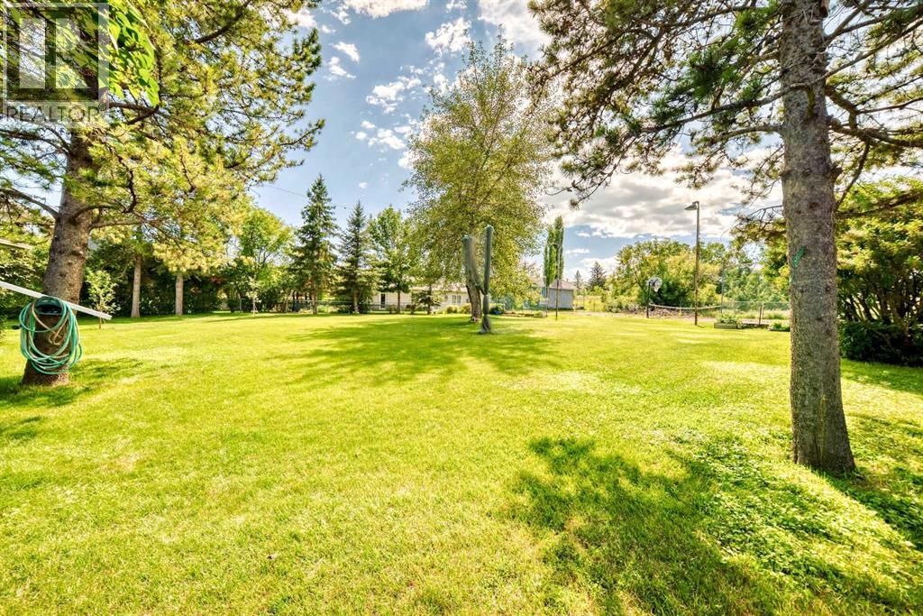 Single Family House 4 Level for Sale in  Bow Crescent NW Bowness Calgary 