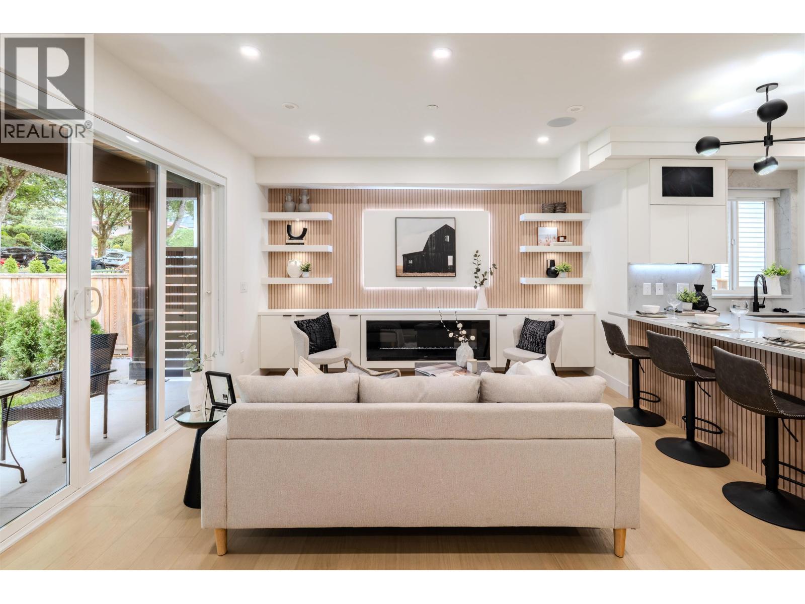Photo 7 of 1 3576 E Pender Street, Vancouver BC