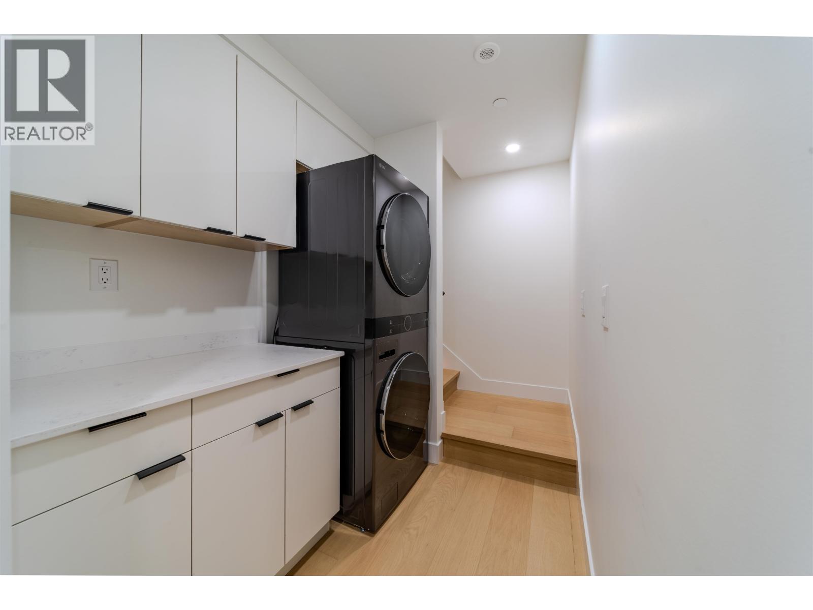 Photo 27 of 1 3576 E Pender Street, Vancouver BC