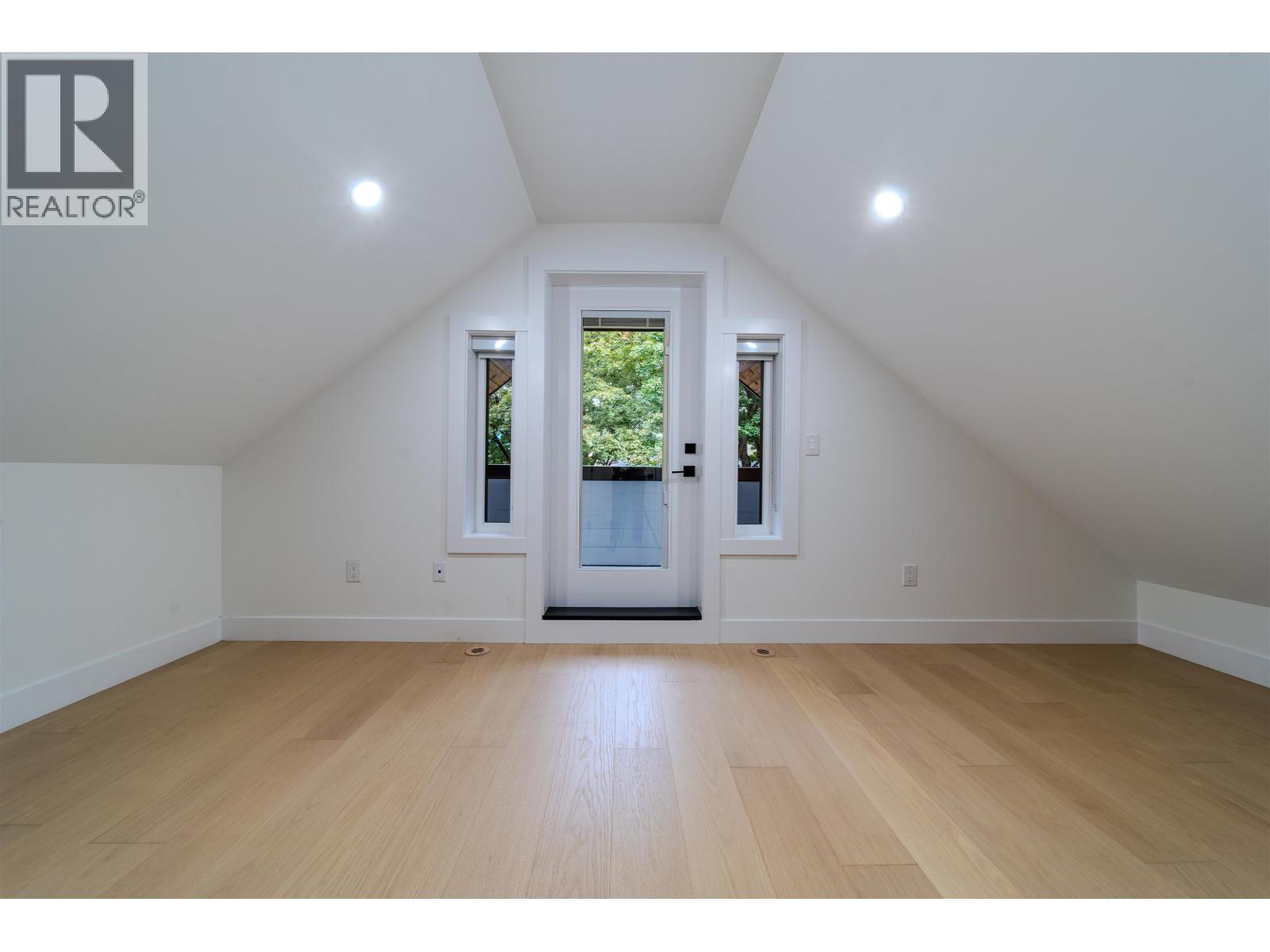 Photo 28 of 1 3576 E Pender Street, Vancouver BC