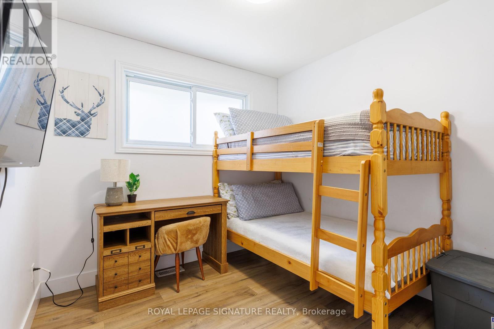 Photo 18 of 18 Silverdale Crescent, London South ON