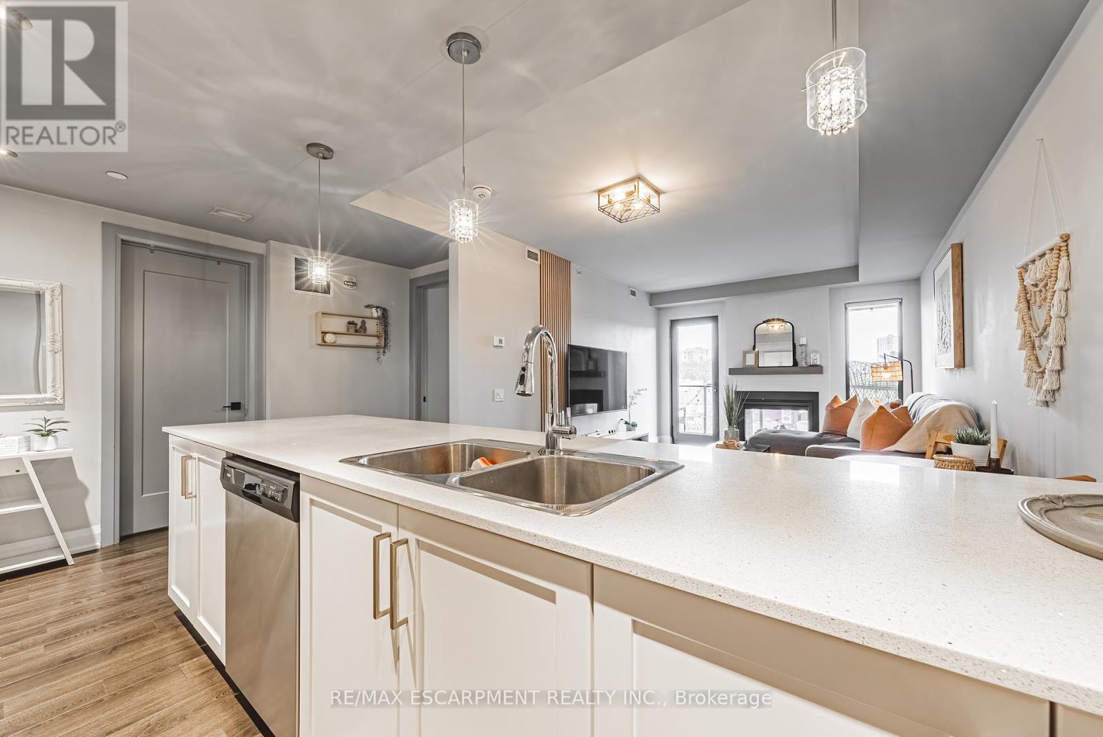 Photo 5 of 402 181 James Street N, Hamilton ON