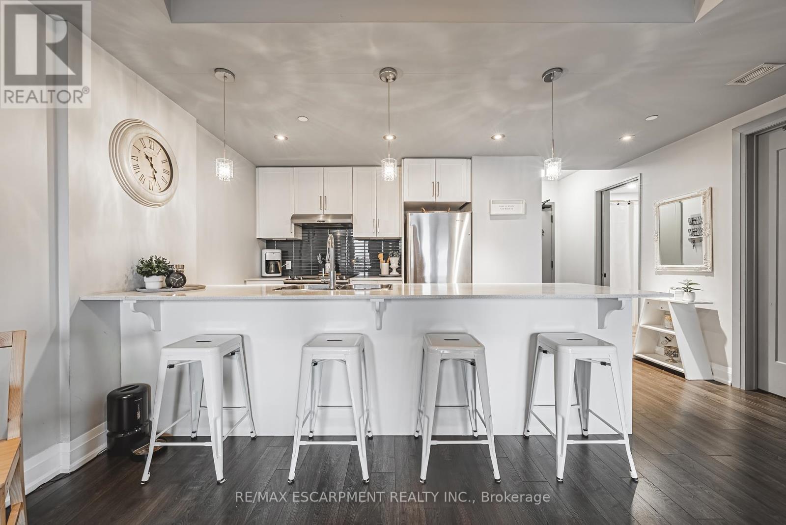 Photo 20 of 402 181 James Street N, Hamilton ON