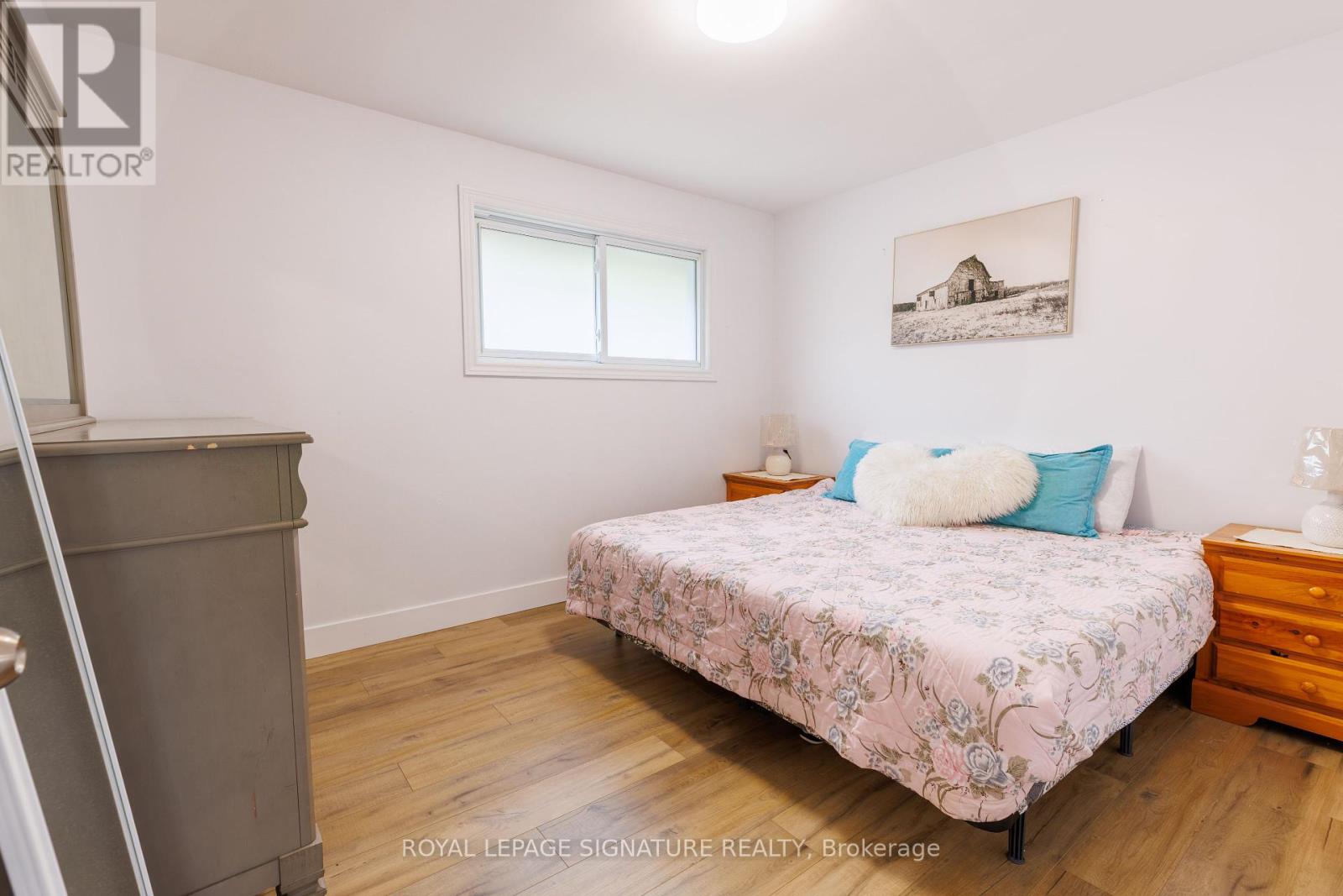 Photo 15 of 18 Silverdale Crescent, London South ON