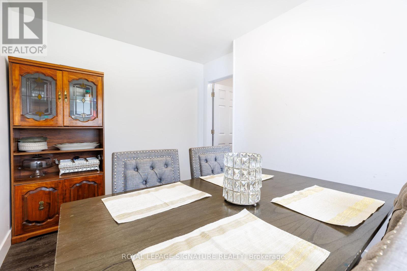 Photo 13 of 18 Silverdale Crescent, London South ON