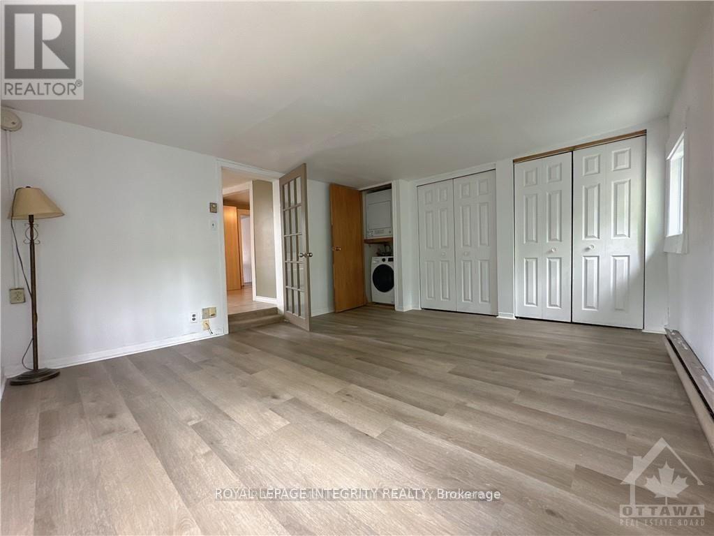 Photo 5 of 2 137 Elm Street, Ottawa ON