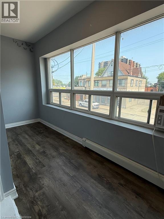 Photo 14 of 590 Main Street E Unit 2, Hamilton ON