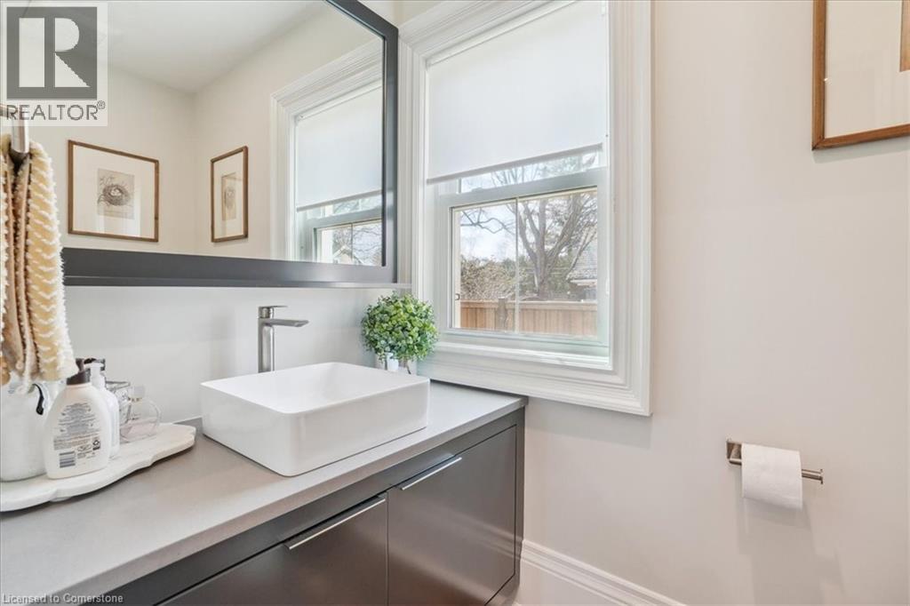 Photo 23 of 524 Locust Street, Burlington ON