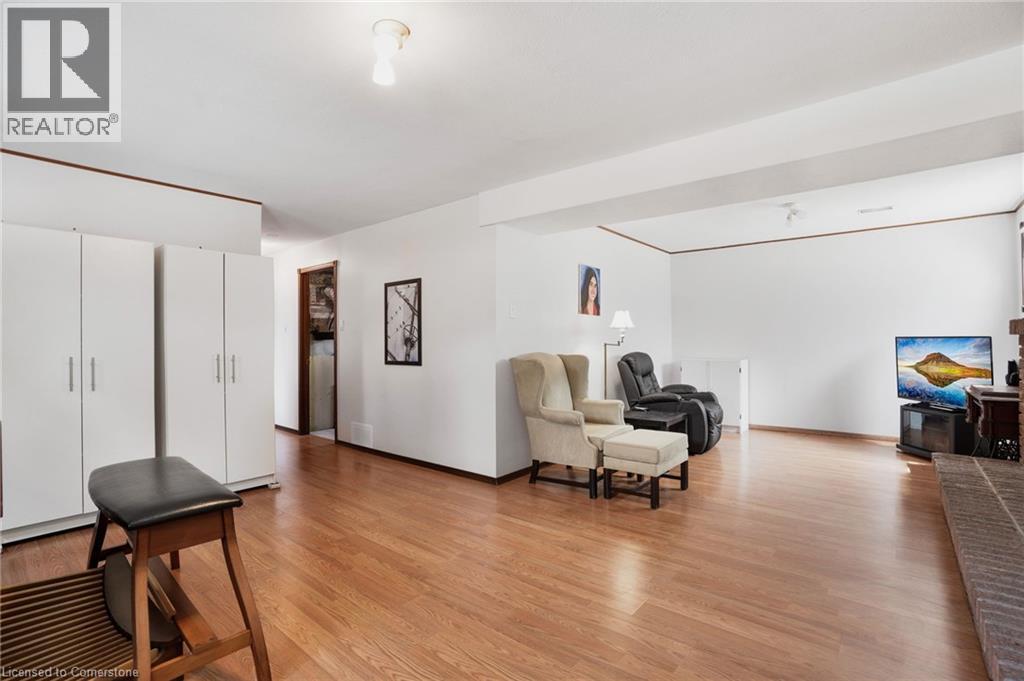 Photo 30 of 72 Eastbury Drive, Hamilton ON
